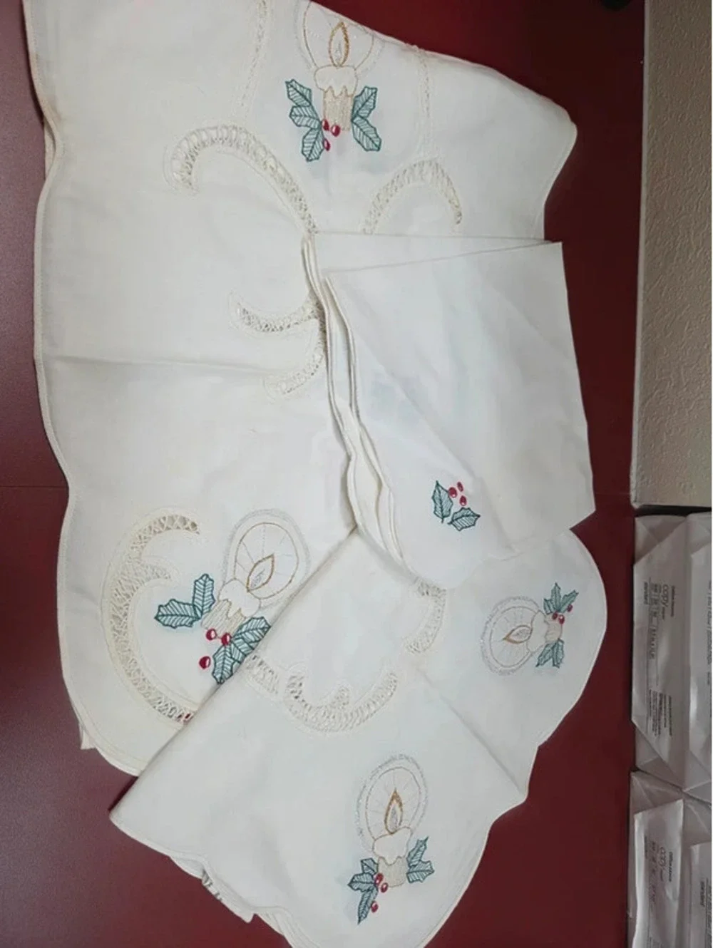 VTG Holiday table linens